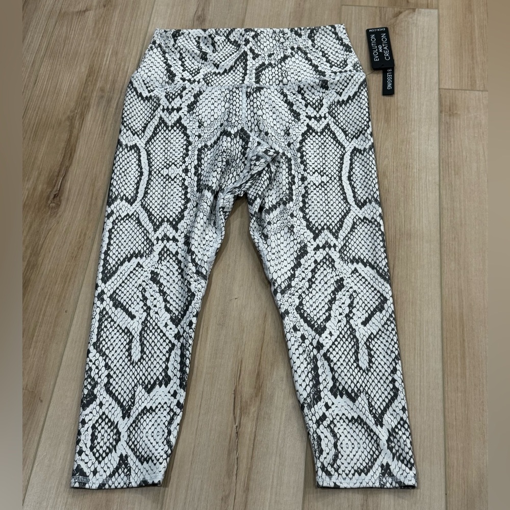 Evolution and Creation Mia Legging Snakeskin Prin… - image 1
